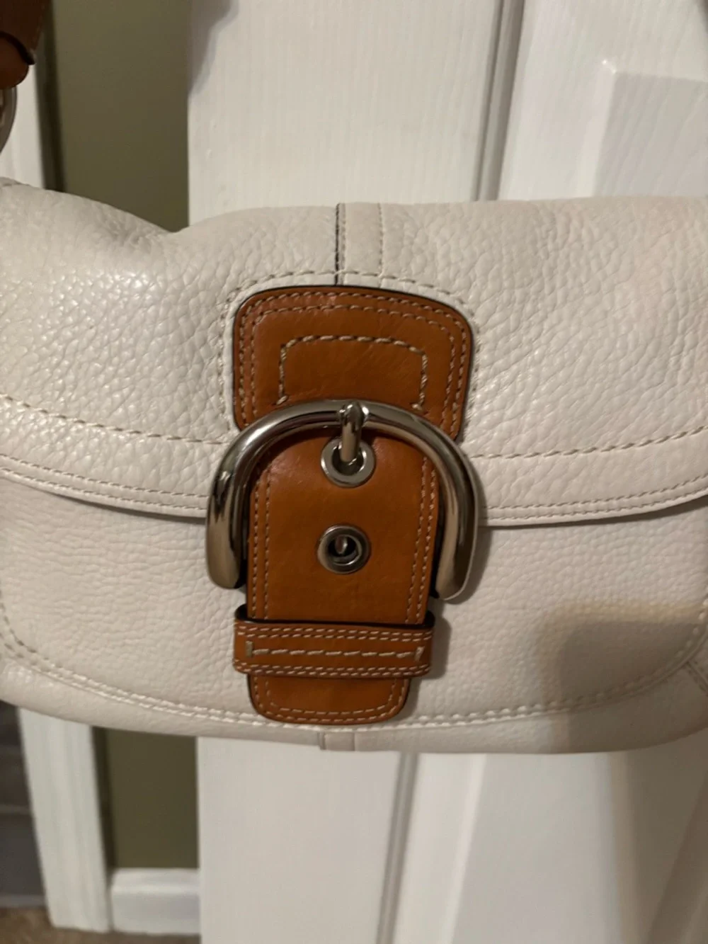 Coach Y2K Classic SOHO Cream Shoulder Bag with Tan Leather Trim - Picture 4 of 11